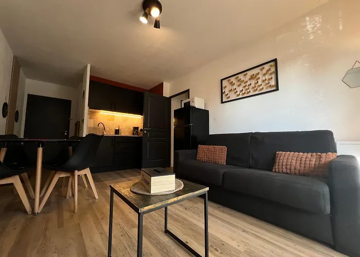 L'etape Cosy, Parking Gratuit